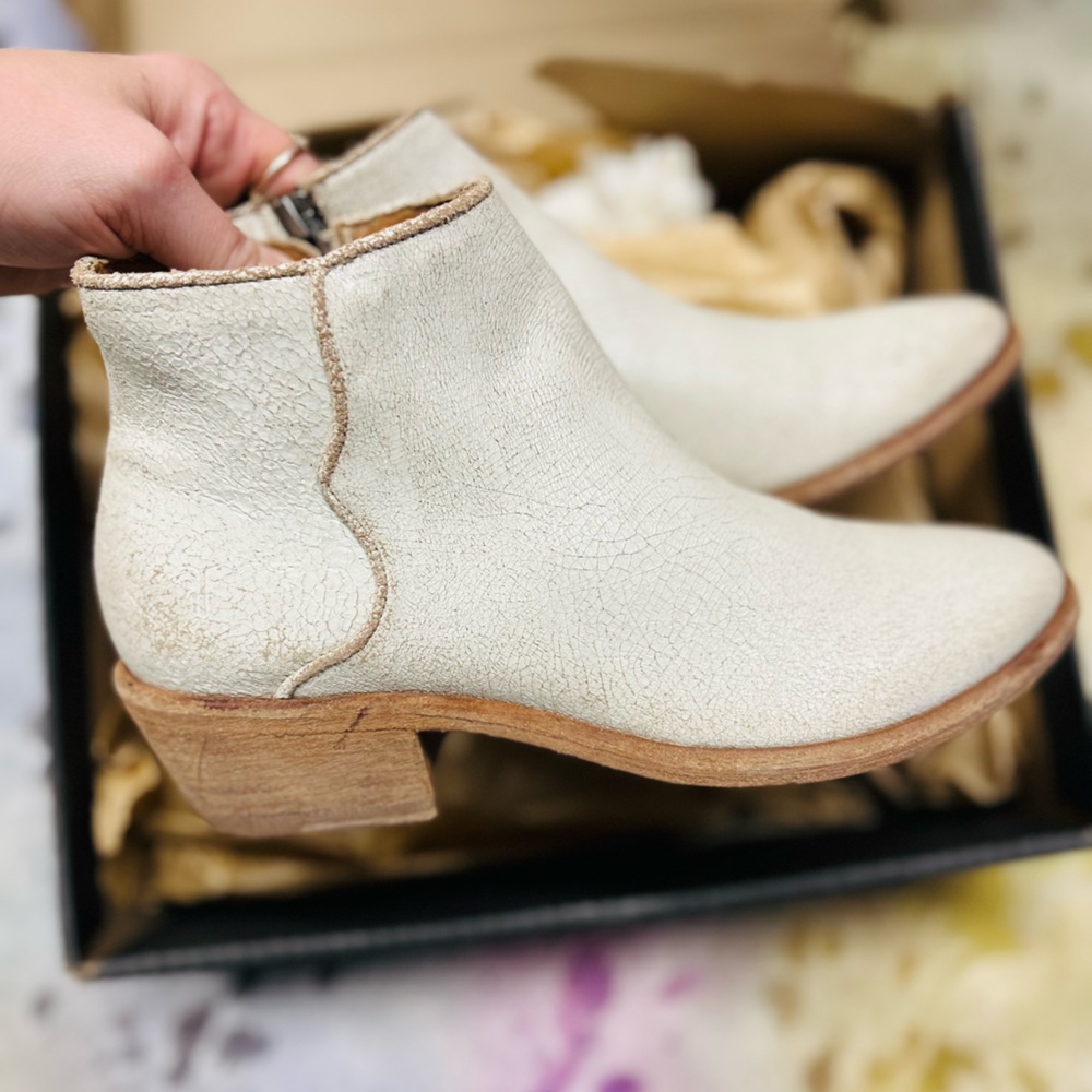 FRYE Chelsea Boots Carson Piping Boots Almond Toe
